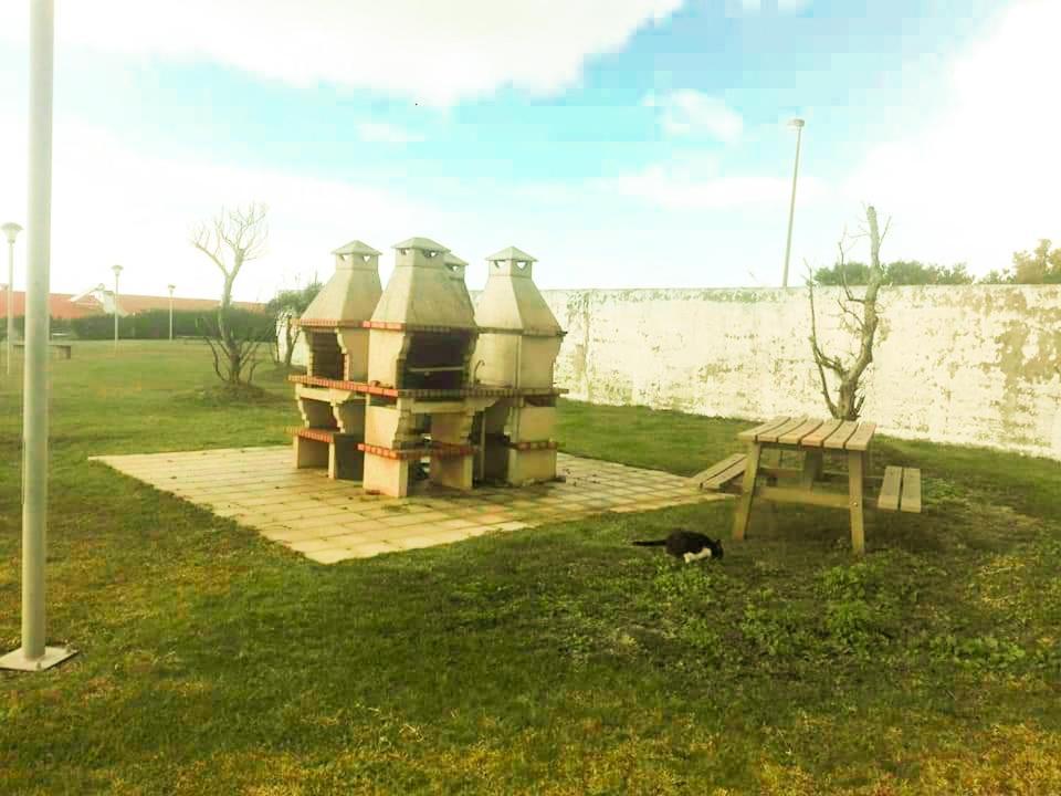 ויאנה דו קסטלו Beach Front Apartment - With Swimming Pool, Barbecue And Tennis Court! מראה חיצוני תמונה